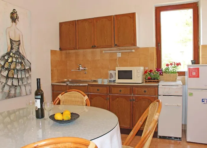 Gabriela * Drvenik (Split-Dalmatia)