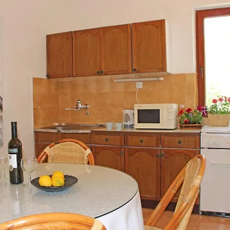Gabriela * Drvenik (Split-Dalmatia)